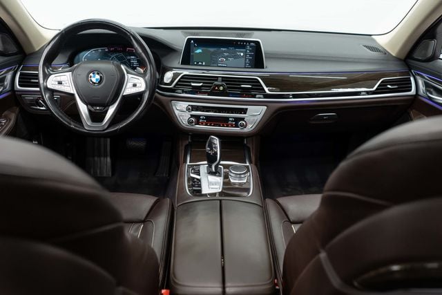 2022 BMW 7 Series 750i xDrive - 23038141 - 8