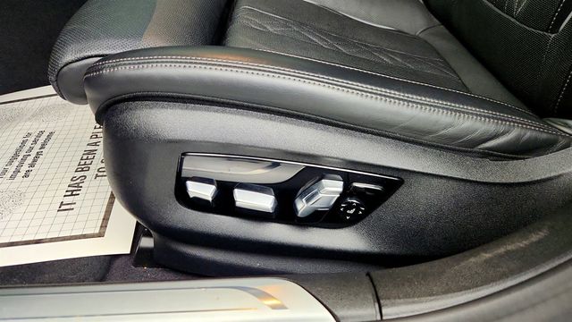 2022 BMW 7 Series 750i xDrive w/ Twin-Turbo V8 Engine & Executive Luxury Features - 22997944 - 11