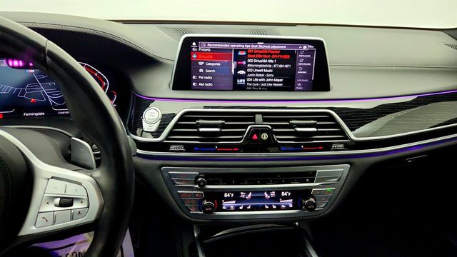 2022 BMW 7 Series 750i xDrive w/ Twin-Turbo V8 Engine & Executive Luxury Features - 22997944 - 17