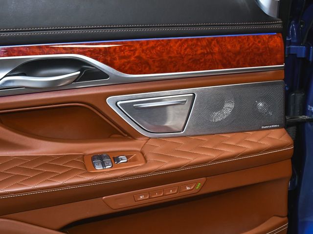 2022 BMW 7 Series ALPINA B7 xDrive - 23070884 - 17