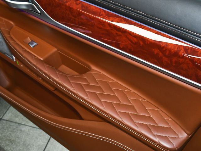 2022 BMW 7 Series ALPINA B7 xDrive - 23070884 - 26