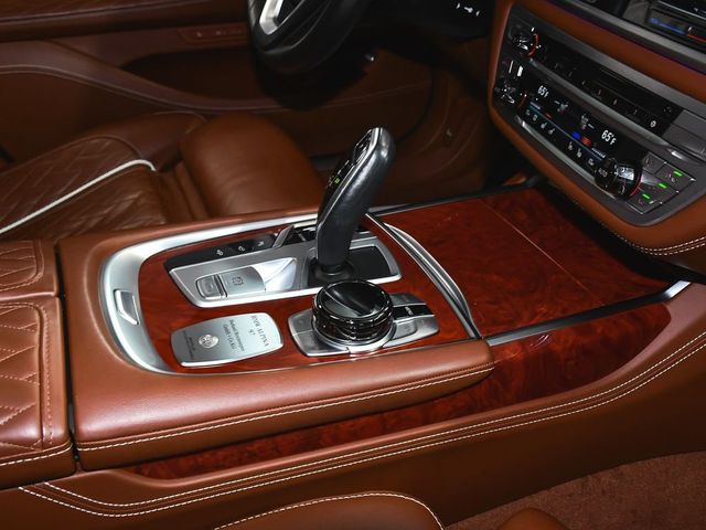 2022 BMW 7 Series ALPINA B7 xDrive - 23070884 - 90