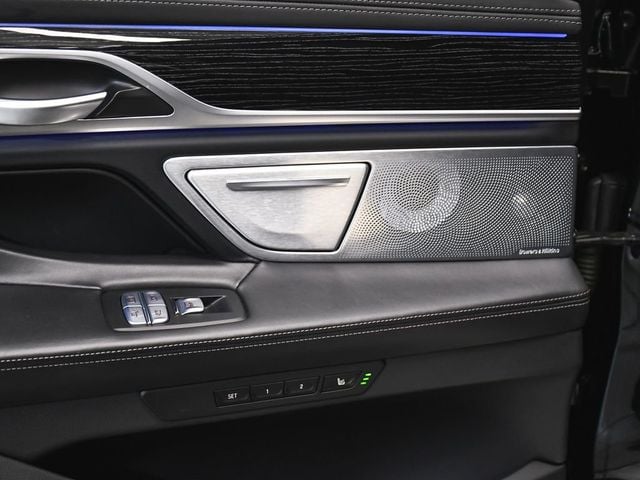 2022 BMW 7 Series M760i - 23064857 - 14