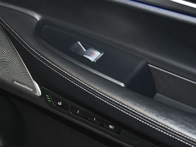 2022 BMW 7 Series M760i - 23064857 - 21