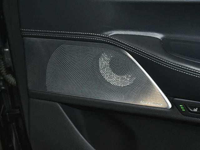 2022 BMW 7 Series M760i - 23064857 - 22