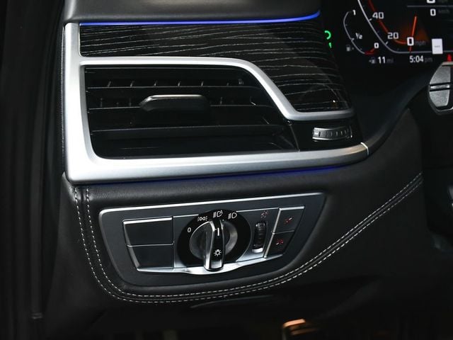 2022 BMW 7 Series M760i - 23064857 - 25