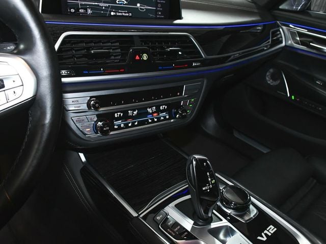 2022 BMW 7 Series M760i - 23064857 - 53