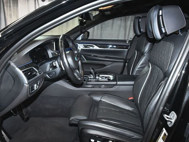 2022 BMW 7 Series M760i - 23064857 - 60