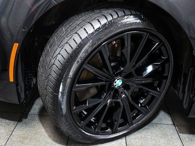 2022 BMW 7 Series M760i - 23064857 - 6