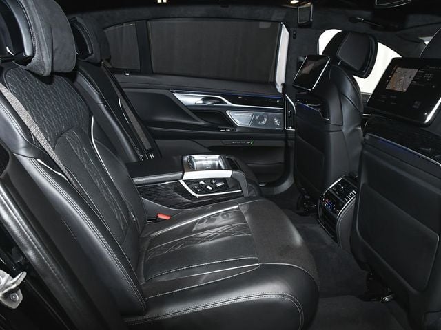 2022 BMW 7 Series M760i - 23064857 - 69
