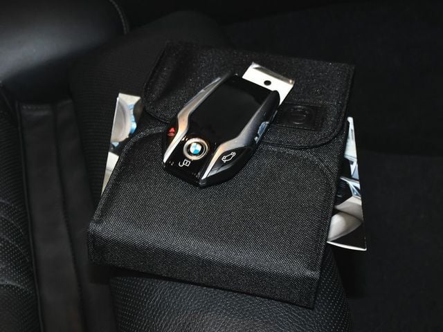 2022 BMW 7 Series M760i - 23064857 - 78
