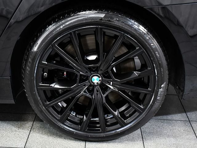 2022 BMW 7 Series M760i - 23064857 - 7