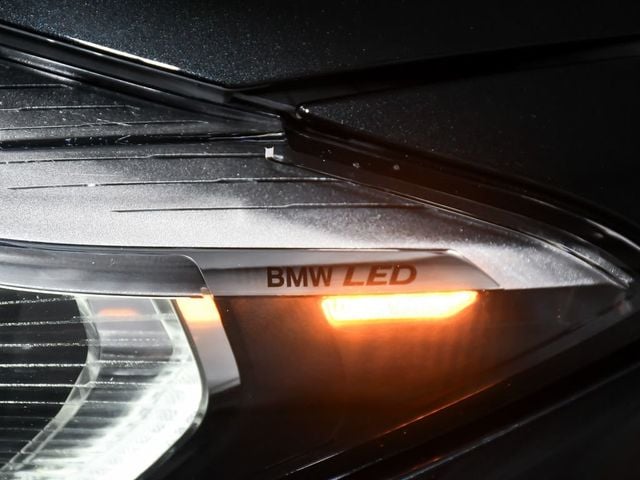 2022 BMW 7 Series M760i - 23064857 - 90