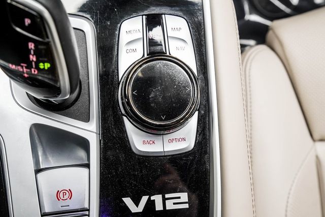 2022 BMW 7 Series M760i xDrive - 22976044 - 21