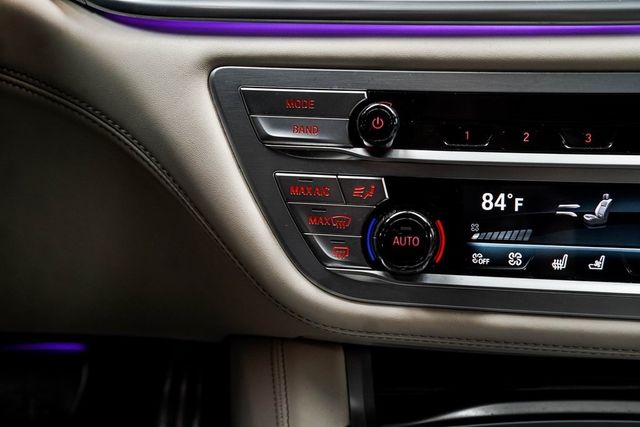 2022 BMW 7 Series M760i xDrive - 22976044 - 25