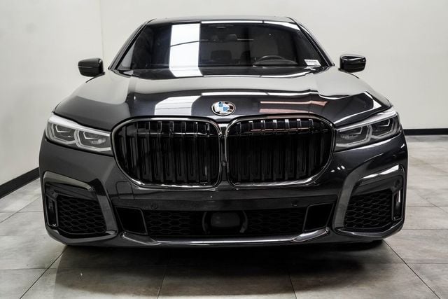 2022 BMW 7 Series M760i xDrive - 22976044 - 6