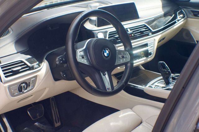 2022 BMW 7 Series MSRP$118640/DrivingAssistanceProPkg/M-SportPkg/ExecutivePkg/NAV - 22999606 - 19