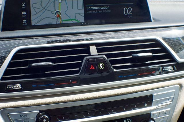 2022 BMW 7 Series MSRP$118640/DrivingAssistanceProPkg/M-SportPkg/ExecutivePkg/NAV - 22999606 - 27