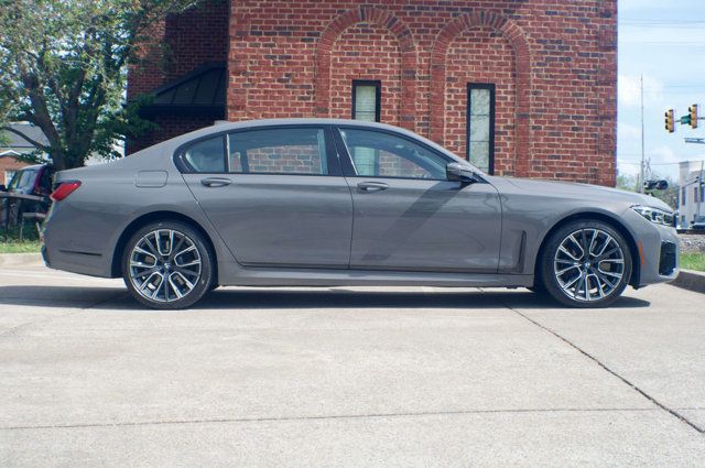2022 BMW 7 Series MSRP$118640/DrivingAssistanceProPkg/M-SportPkg/ExecutivePkg/NAV - 22999606 - 3