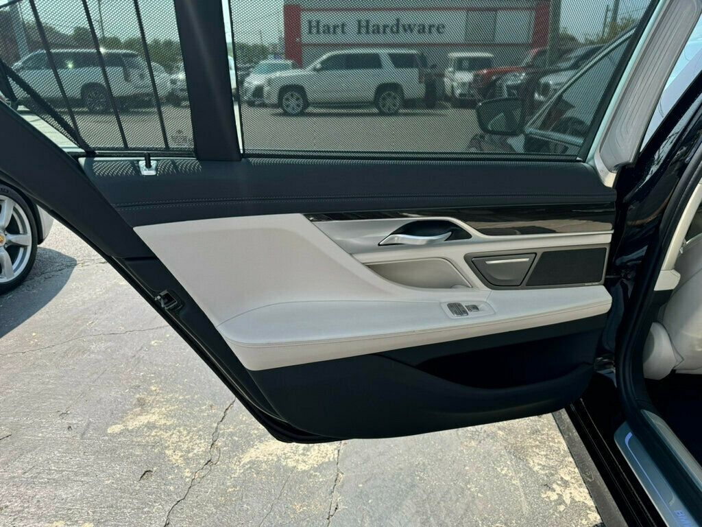 2022 BMW 7 Series PremiumPkg/Htd&CldSeats/HtdRearSeats/HeadUpDisplay/NappaLather - 22565777 - 12