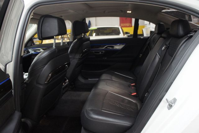 2022 BMW 7 Series Stunning, Low mileage, Nappa Leather - 22921688 - 26
