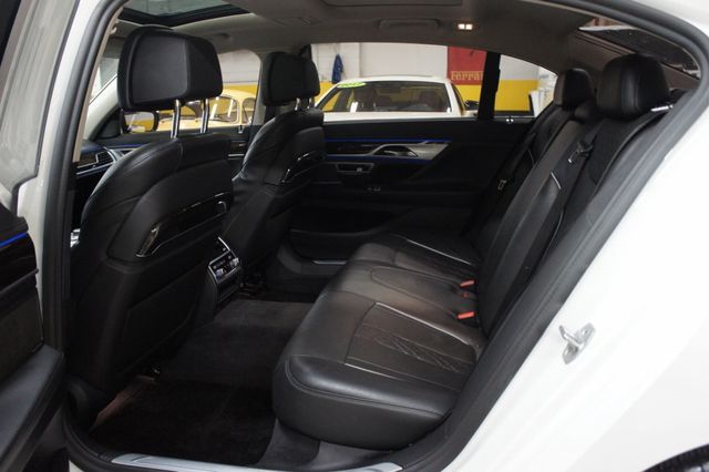 2022 BMW 7 Series Stunning, Low mileage, Nappa Leather - 22921688 - 4
