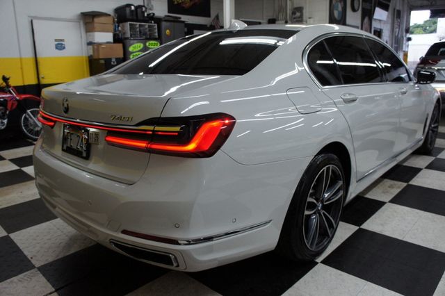 2022 BMW 7 Series Stunning, Low mileage, Nappa Leather - 22921688 - 6