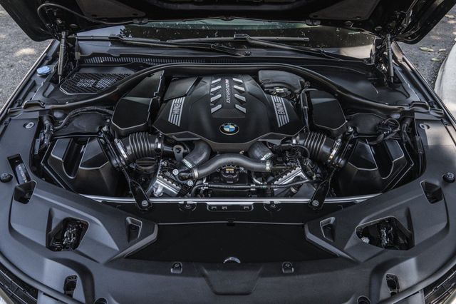 2022 BMW 8 Series M850i xDrive Convertible - 23041055 - 27