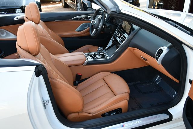 2022 BMW 8 Series M850i xDrive Convertible W/Driving Assistance Packages - 23088756 - 60