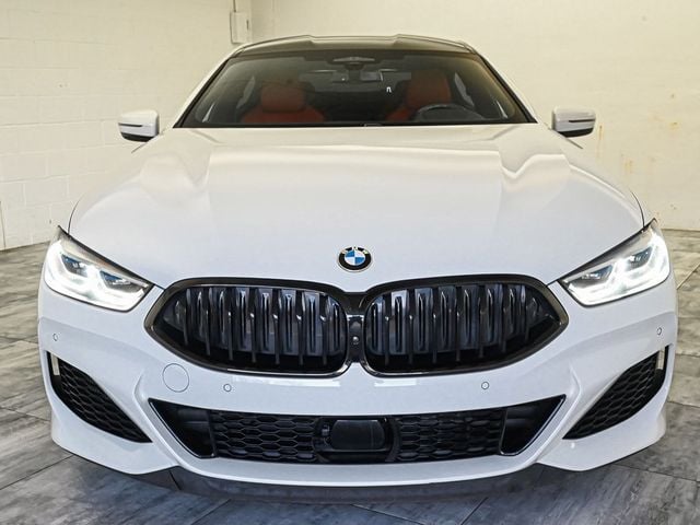 2022 BMW 8 Series M850i photo 3