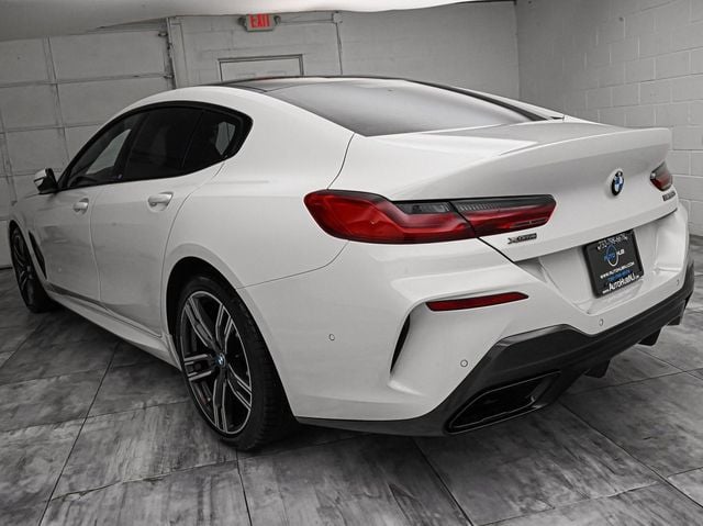 2022 BMW 8 Series M850i photo 5