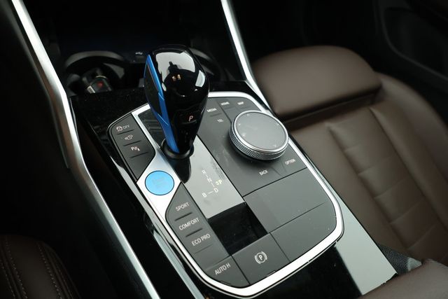 2022 BMW i4 eDrive40 Gran Coupe with Driving Assistance Professional Package - 22918382 - 14