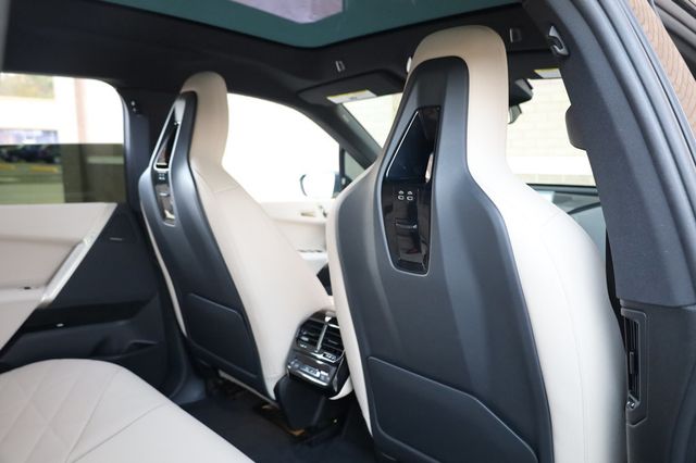 2022 BMW iX xDrive50 Sports Activity Vehicle - 22949383 - 19
