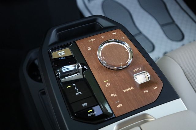 2022 BMW iX xDrive50 Sports Activity Vehicle - 22949383 - 34