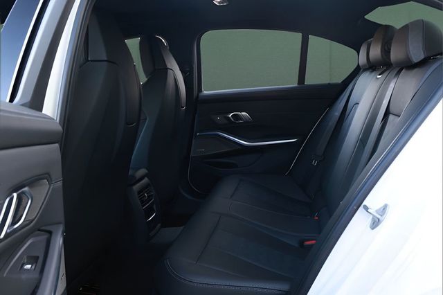 2022 BMW M3 Base - 23042671 - 27