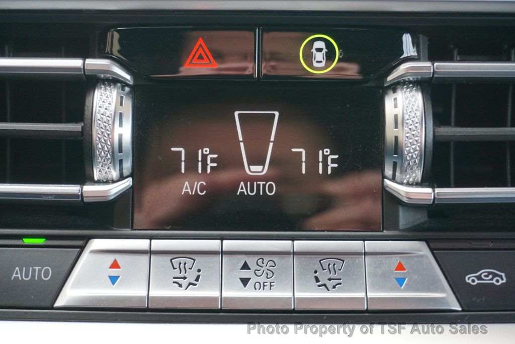 2022 BMW M4 Competition xDrive Convertible FROZEN WHITE BLUE CARBON BUCKETS  - 22985548 - 37