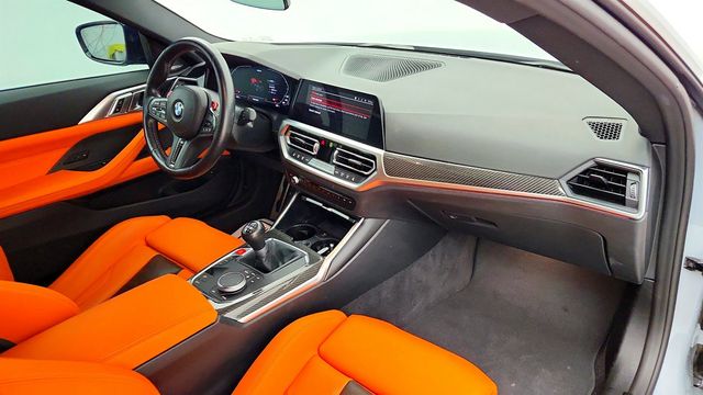 2022 BMW M4 Coupe w/ Executive Pkg, Parking Assistance Pkg & Laserlight - 23034686 - 24