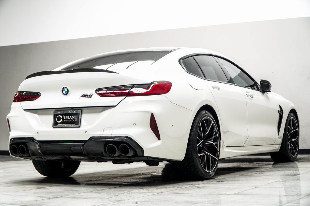BMW M8 photo 13