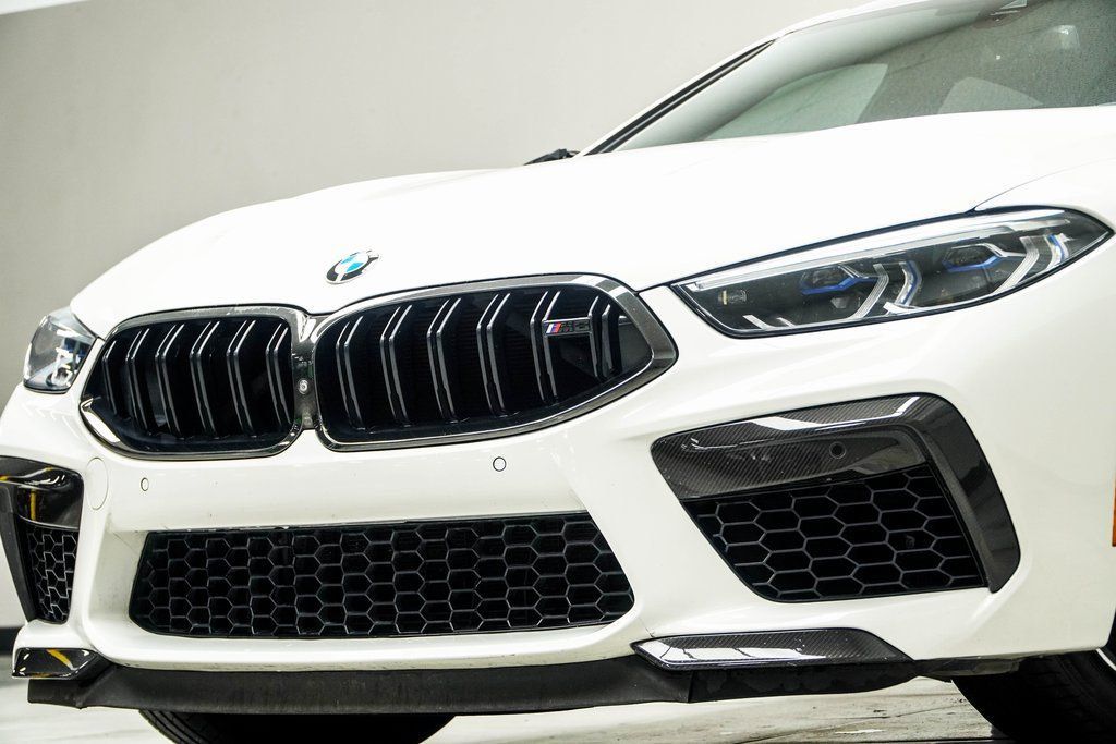 BMW M8 photo 2