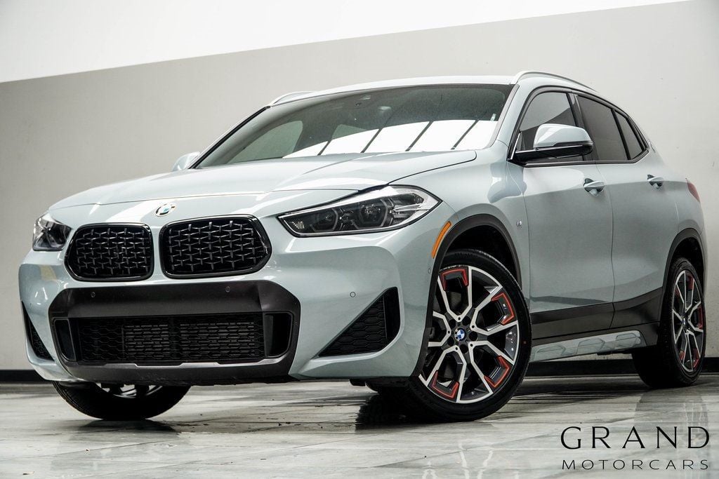 2022 BMW X2 28i's photo
