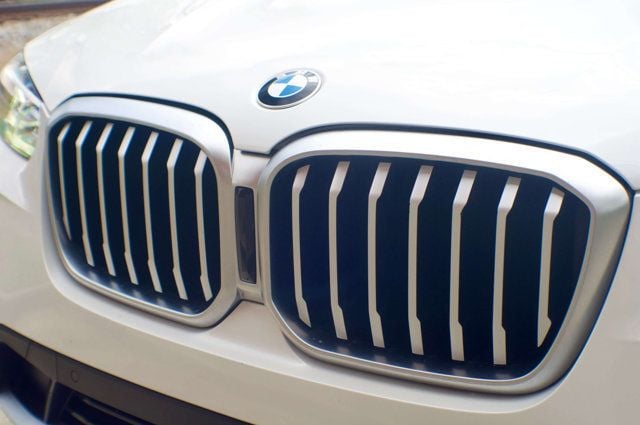 2022 BMW X3 ConveniencePkg/PanoramicMoonroof/HeatedLeatherSeats/NAV - 23000649 - 10