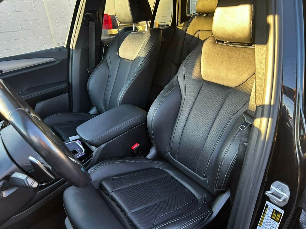 2022 BMW X3 LocalTrade/M-40i/ParkingAssistancePkg/PanoramicRoof/NAV - 22940009 - 9