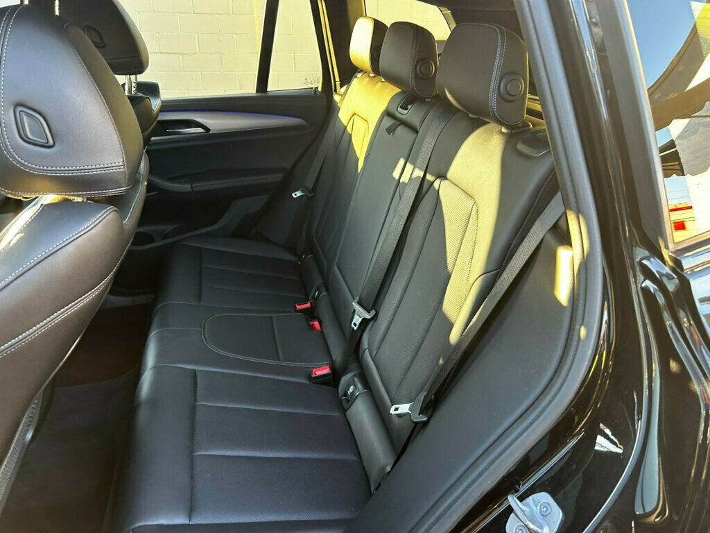 2022 BMW X3 LocalTrade/M-40i/ParkingAssistancePkg/PanoramicRoof/NAV - 22940009 - 12