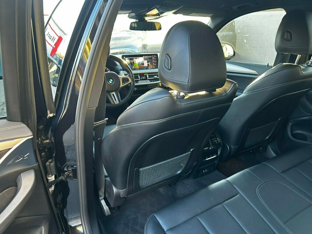 2022 BMW X3 LocalTrade/M-40i/ParkingAssistancePkg/PanoramicRoof/NAV - 22940009 - 13