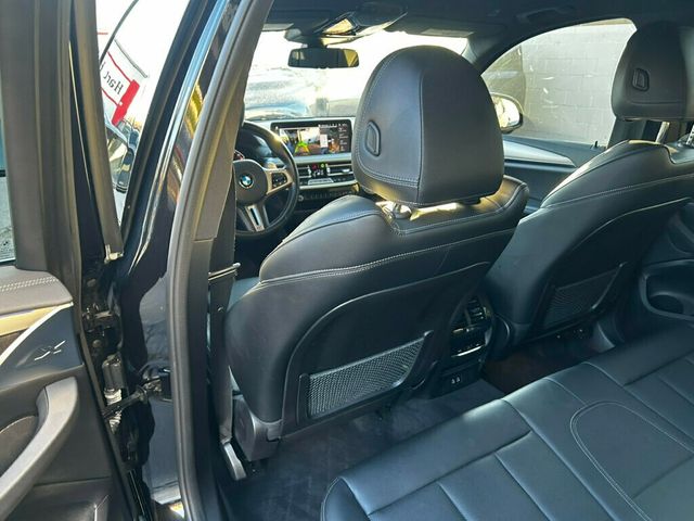 2022 BMW X3 LocalTrade/M-40i/ParkingAssistancePkg/PanoramicRoof/NAV - 22940009 - 13