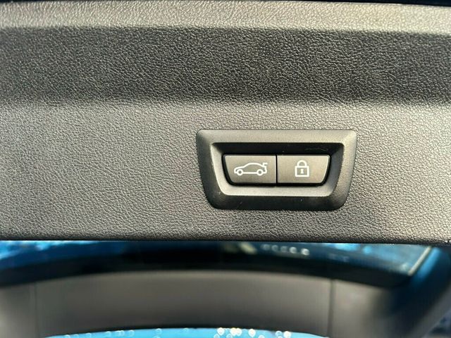 2022 BMW X3 LocalTrade/M-40i/ParkingAssistancePkg/PanoramicRoof/NAV - 22940009 - 16