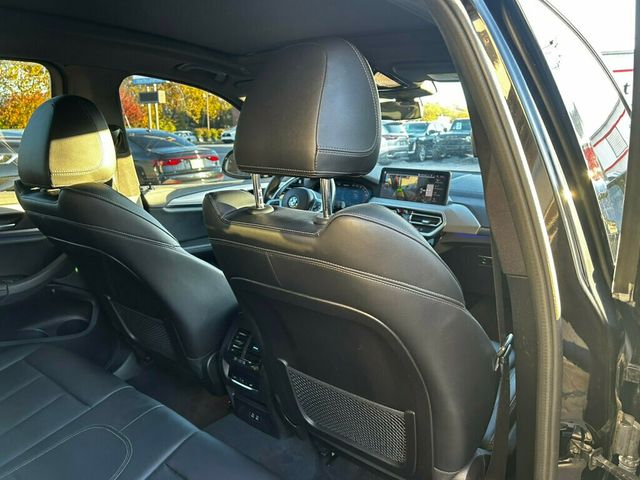 2022 BMW X3 LocalTrade/M-40i/ParkingAssistancePkg/PanoramicRoof/NAV - 22940009 - 19