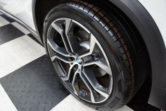 2022 BMW X5 1-Owner, Executive Pack, 21" Wheels - 22921577 - 4