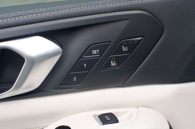 2022 BMW X5 LocalTrade/MSRP$73220/LuxurySeatingPkg/DrivingAssistancePkg/NAV - 22938080 - 34