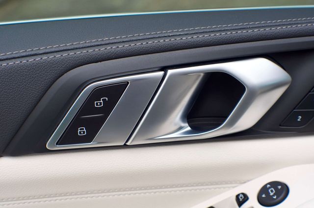 2022 BMW X5 LocalTrade/MSRP$73220/LuxurySeatingPkg/DrivingAssistancePkg/NAV - 22938080 - 38